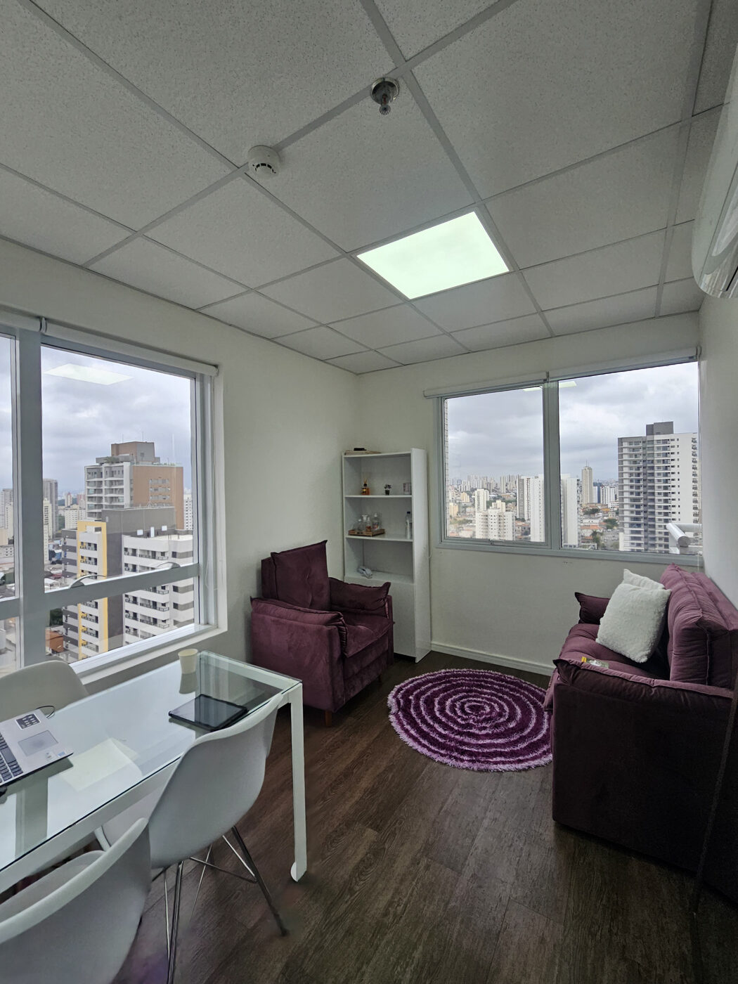 Vista do prédio do consultório